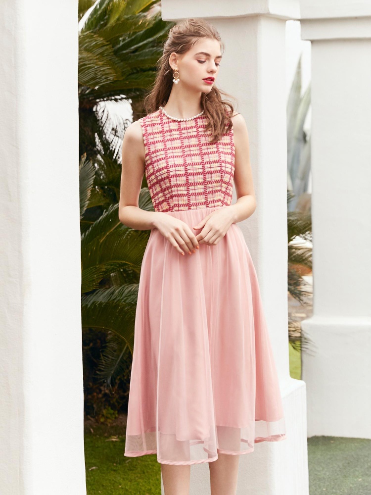 超十代19 ちゃんえな 中野恵那 さん着用 オリジナルチェック刺繍ワンピース ドレス ワンピース Miia ミーア Roomy S Web Store 公式通販 Roomy S Web Store ルーミィーズウェブストア