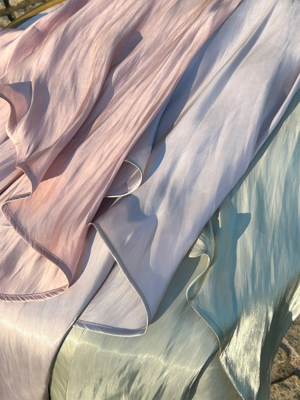 MIIA(ミーア) |ラップ風光沢フレアスカート