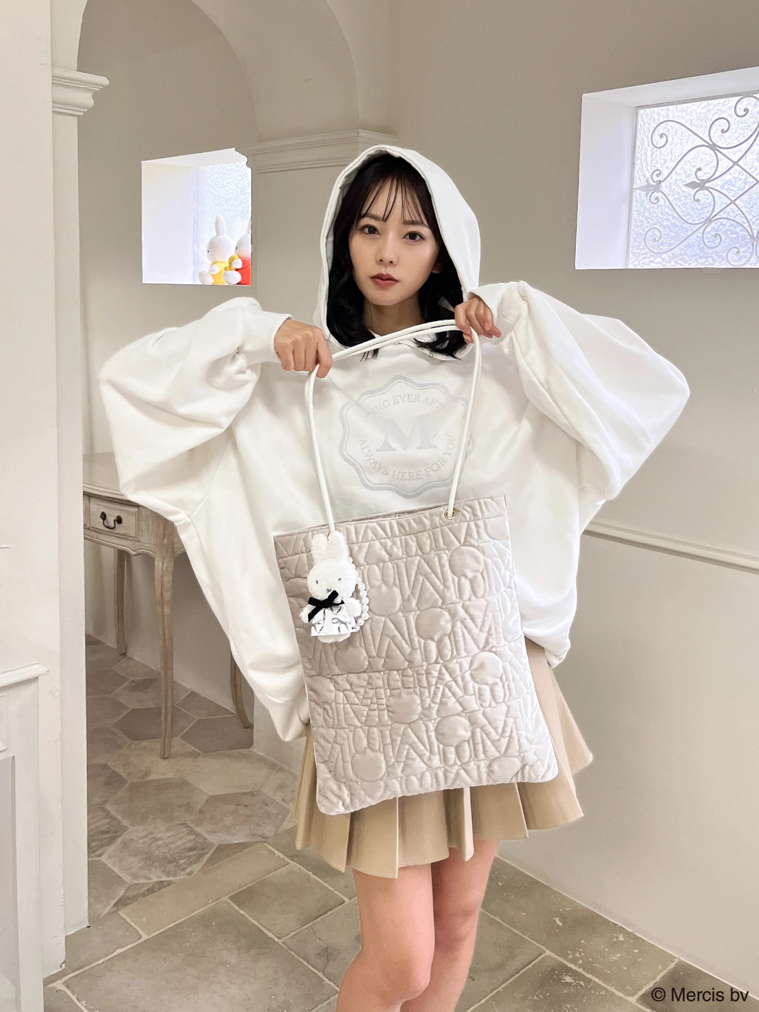 セール】miffy ベロアキルティングトートバッグ（トートバッグ