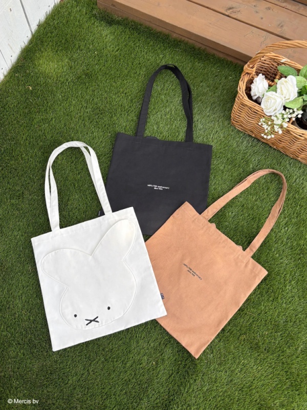 miffy ダイカットトートバッグ(オフホワイト)