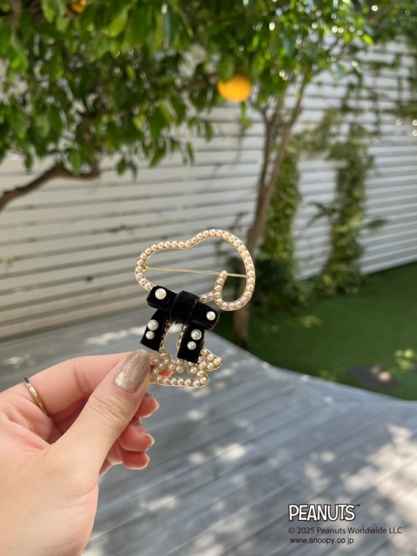 PEANUTS パールブローチ(ゴールド)
