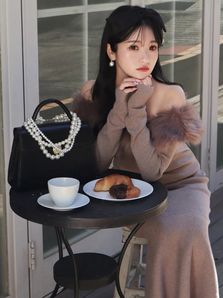 オフショルファーロングニットドレス｜ニットワンピース｜ワンピース  