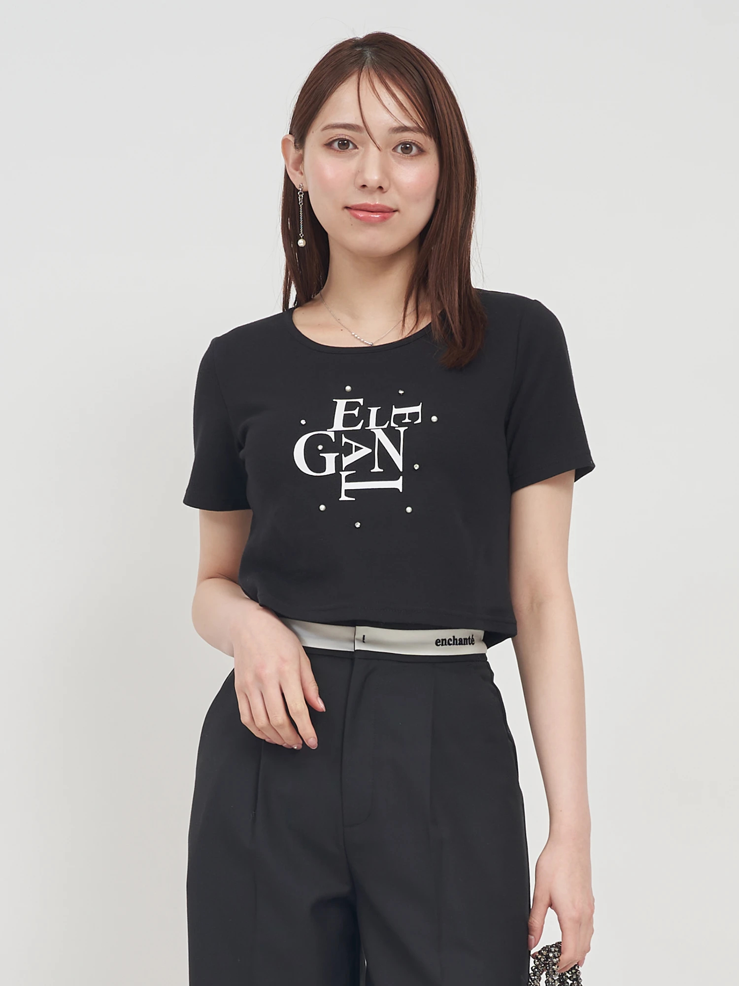 パールビジューロゴプリントTシャツ｜Tシャツ・カットソー｜トップス