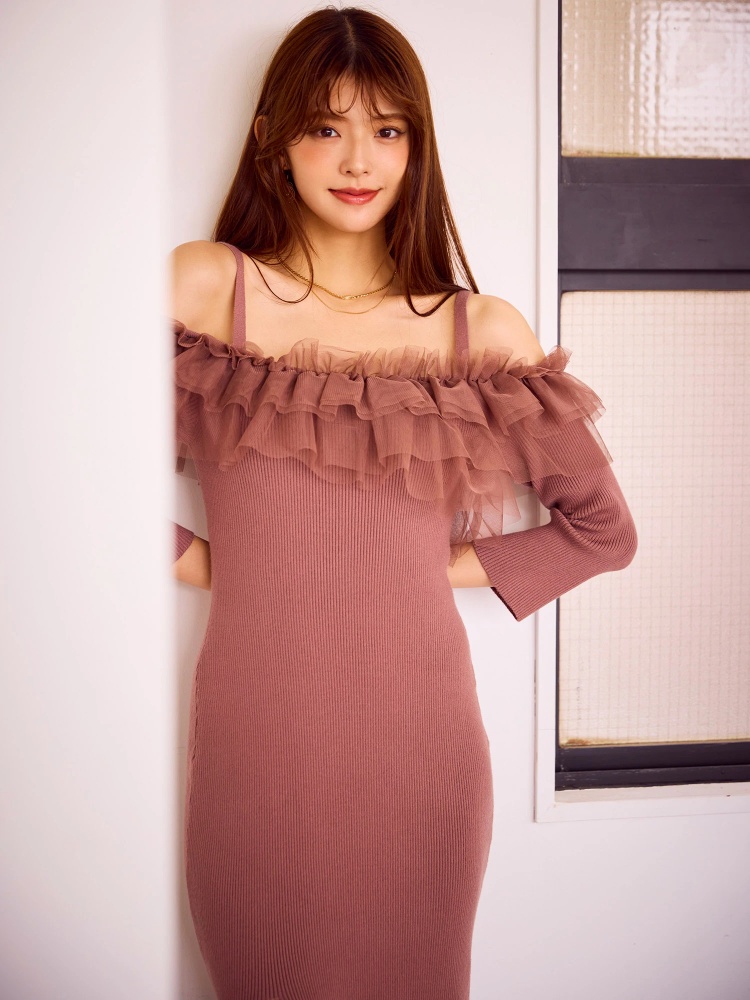 チュールフリルオフショルダータイトワンピース｜ワンピース  