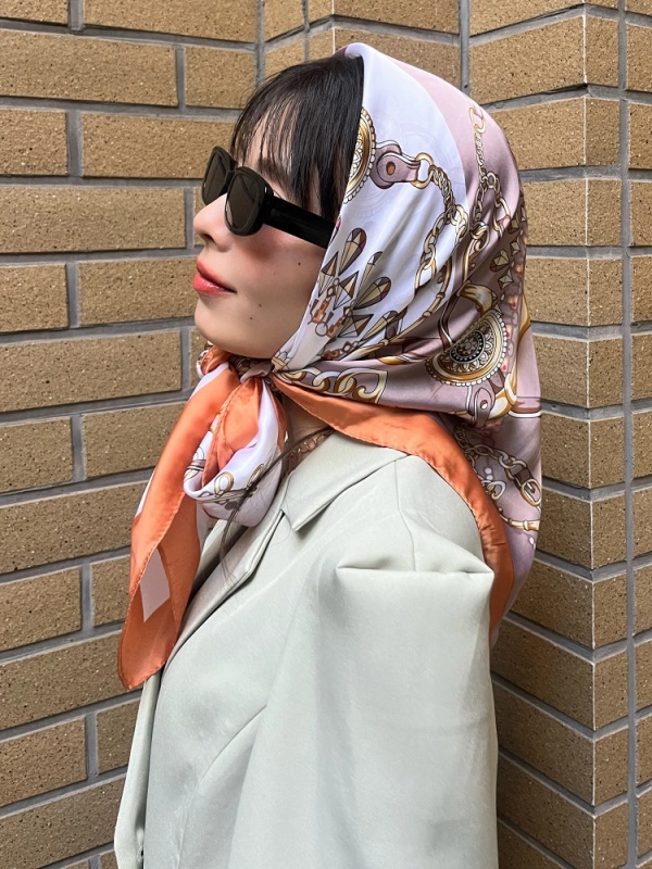 ヴィンテージ風スカーフ(ネイビー)