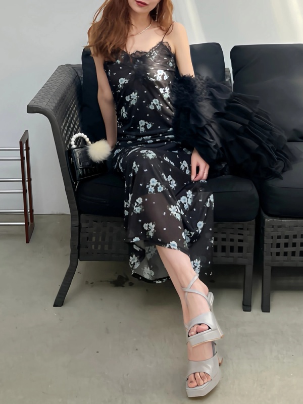 ROYAL PARTY(ロイヤルパーティ) |【GirlsAward2025 S/S 村重杏奈様 着用】花柄チュールギャザーキャミドレス