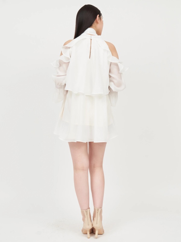 ROYAL PARTY(ロイヤルパーティ) |【GirlsAward2025 S/S 立花琴未様/藤井サチ様 着用】リボン付コールドショルダーブラウスセットアップ