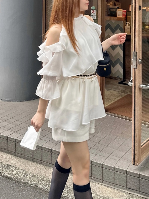 ROYAL PARTY(ロイヤルパーティ) |【GirlsAward2025 S/S 立花琴未様/藤井サチ様 着用】リボン付コールドショルダーブラウスセットアップ