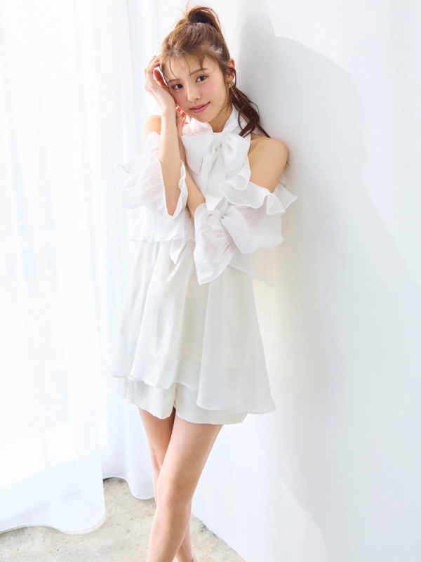 ROYAL PARTY(ロイヤルパーティ) |【GirlsAward2025 S/S 立花琴未様/藤井サチ様 着用】リボン付コールドショルダーブラウスセットアップ
