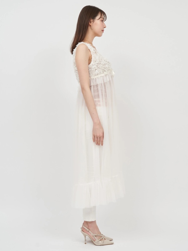 ROYAL PARTY(ロイヤルパーティ) |【GirlsAward2025 S/S 板野友美様/川口ゆりな様 着用】3Dフラワージレ