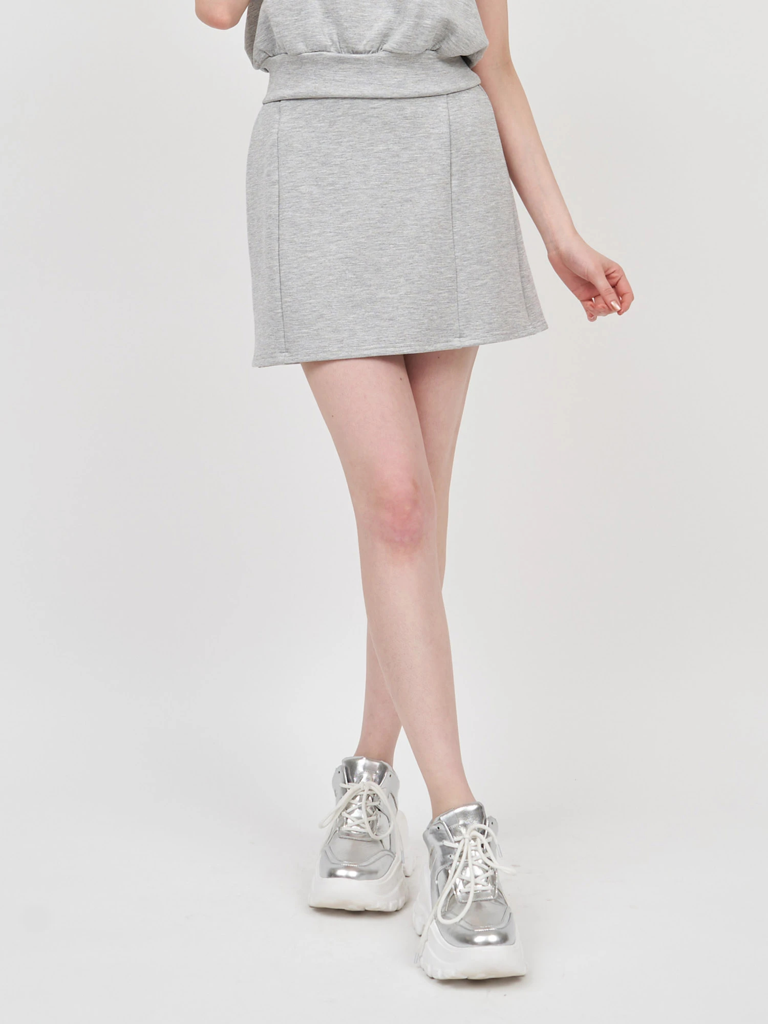 【関税込み】Loulou de Saison グレー Mahaz ミニスカート Loulou de Saisonのグレー Moja ミニスカートがセール中