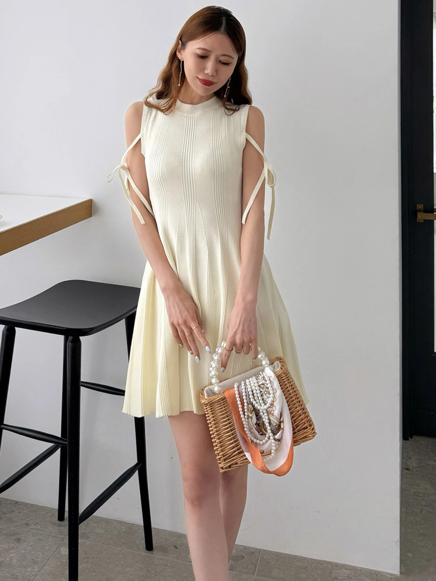 新品　 PARTY リボンストリングニットミニフレアワンピース リボンストリングニットミニフレアワンピース｜ニットワンピース