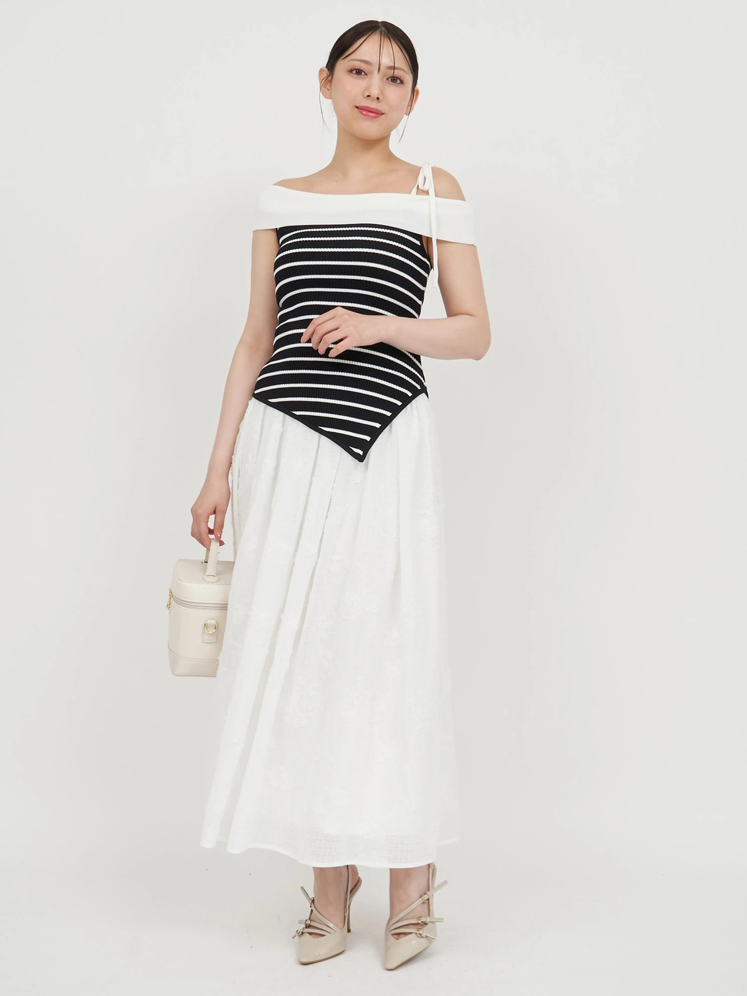 ルーミーズ アシンメトリー シフォン ワンピース ロイヤルパーティ 2023 Winter CollectionRoomy's WEB STORE（ルーミィーズウェブ