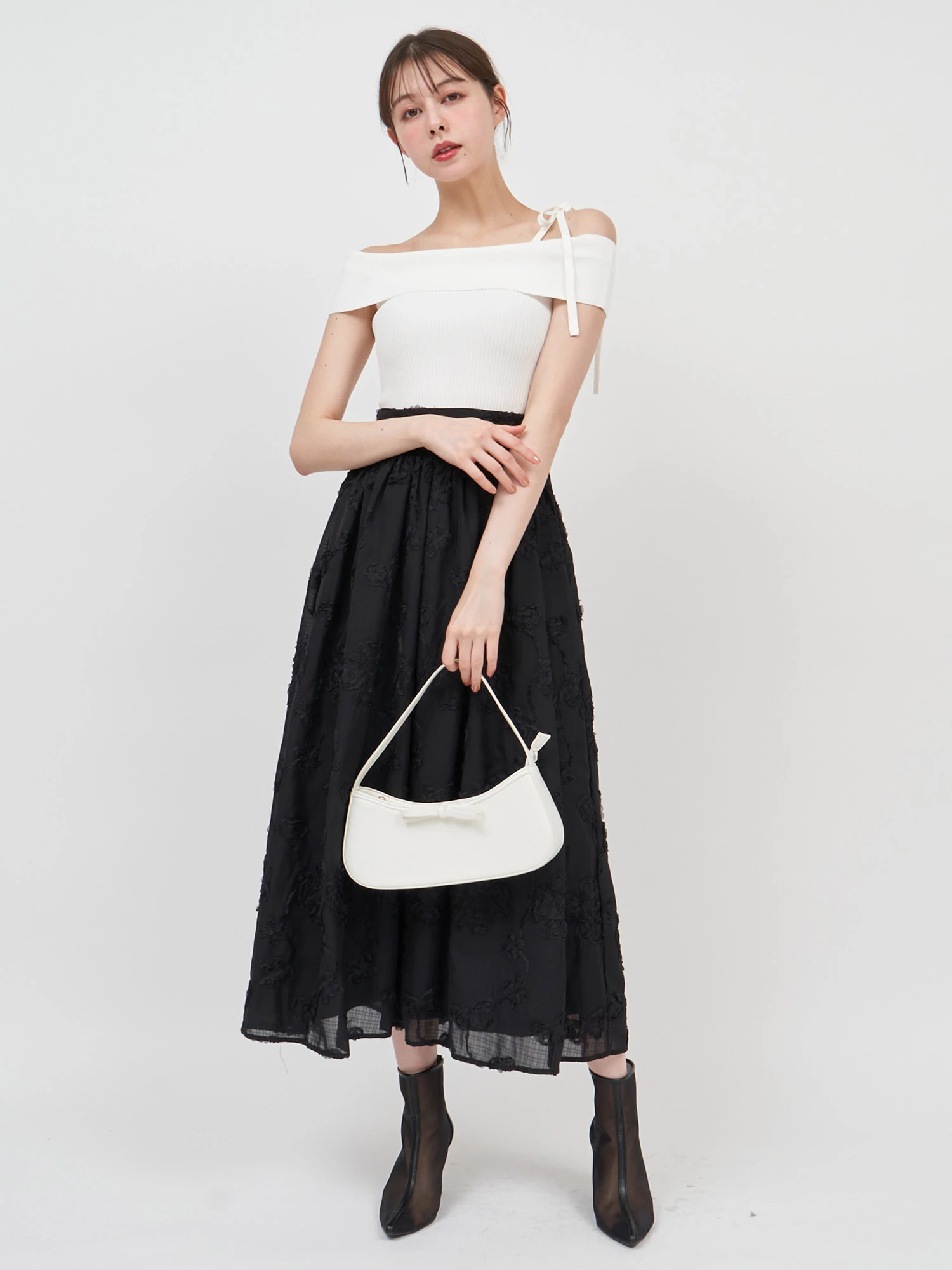 ルーミーズ アシンメトリー シフォン ワンピース ロイヤルパーティ 2023 Winter CollectionRoomy's WEB STORE（ルーミィーズウェブ