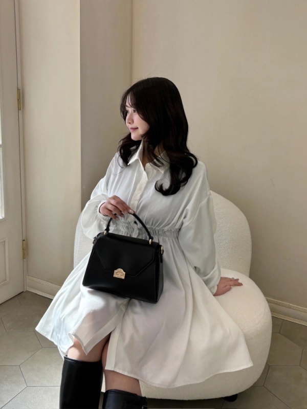 my twilight(マイトワイライト) |mytwilight PARIS ロゴモチーフ台形ミニバッグ