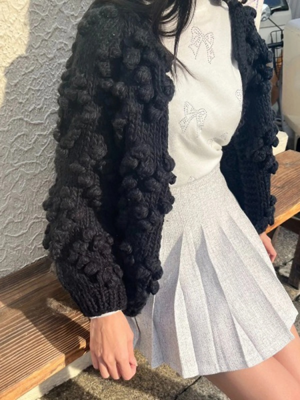 MORE self LOVE(モアセルフラブ) |heart pompon knit