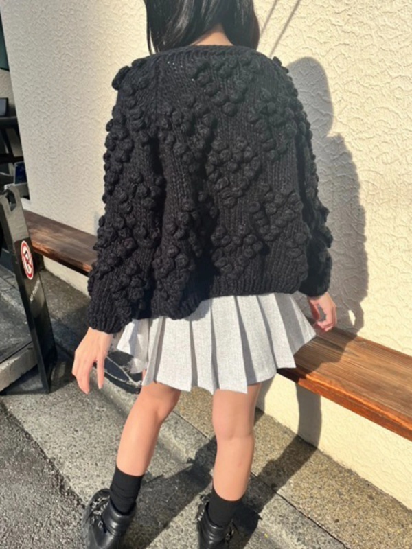 MORE self LOVE(モアセルフラブ) |heart pompon knit