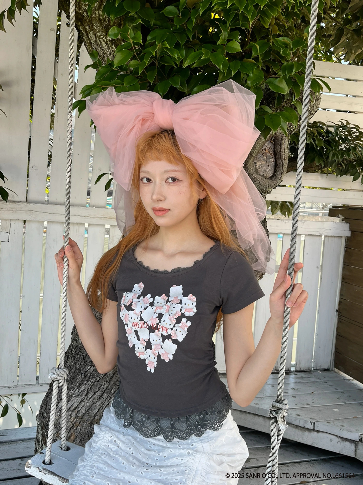 フーディー ミニヨン&キティ♡♡♡様 kyoto takashimaya】LITTLE BEEロンパース♪ トレーナーと合わせ