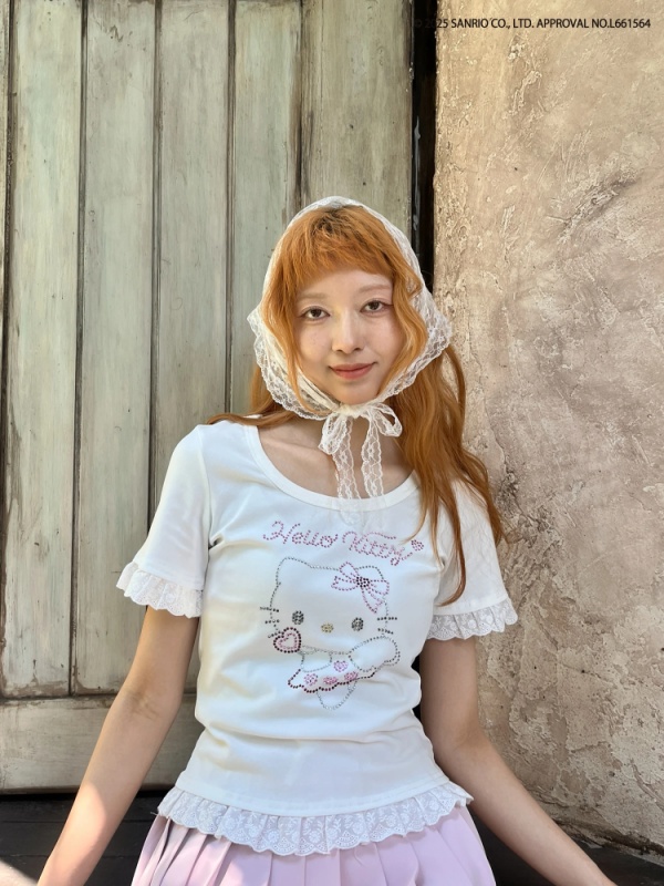 MORE self LOVE(モアセルフラブ) |ANGEL【HELLO KITTY】RHINESTONE TEE