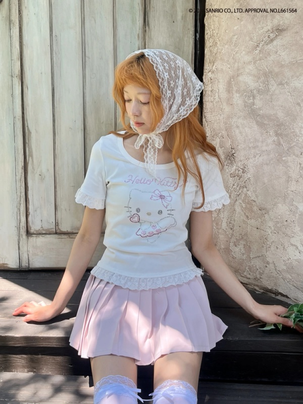 MORE self LOVE(モアセルフラブ) |ANGEL【HELLO KITTY】RHINESTONE TEE