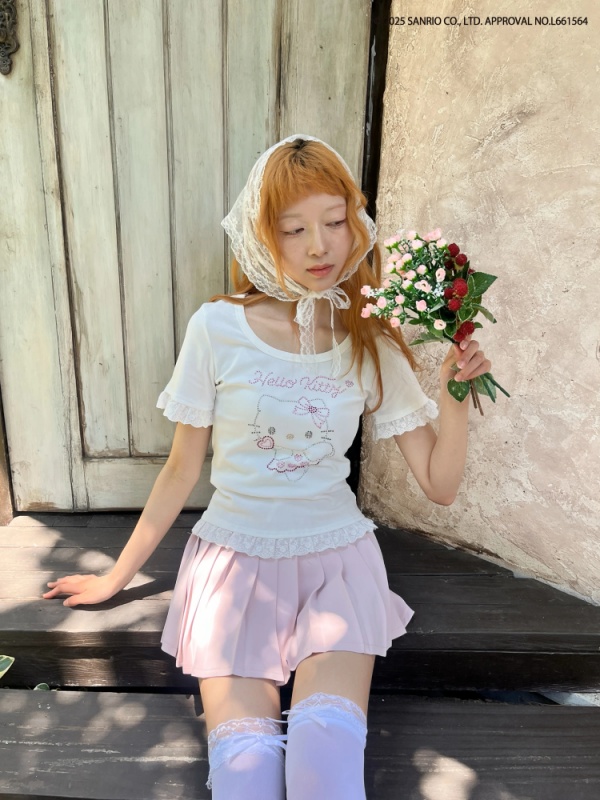 MORE self LOVE(モアセルフラブ) |ANGEL【HELLO KITTY】RHINESTONE TEE