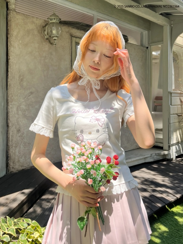 MORE self LOVE(モアセルフラブ) |ANGEL【HELLO KITTY】RHINESTONE TEE