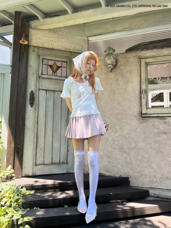 MORE self LOVE(モアセルフラブ) |ANGEL【HELLO KITTY】RHINESTONE TEE