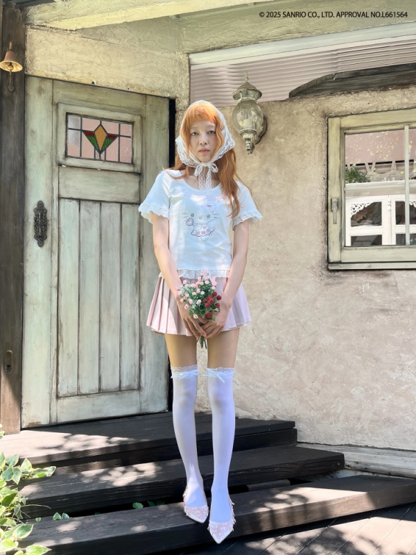 MORE self LOVE(モアセルフラブ) |ANGEL【HELLO KITTY】RHINESTONE TEE