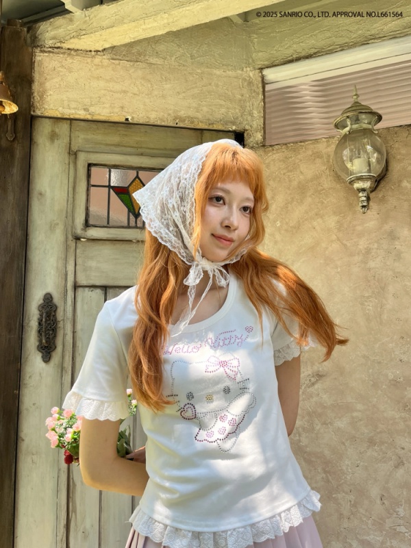 MORE self LOVE(モアセルフラブ) |ANGEL【HELLO KITTY】RHINESTONE TEE