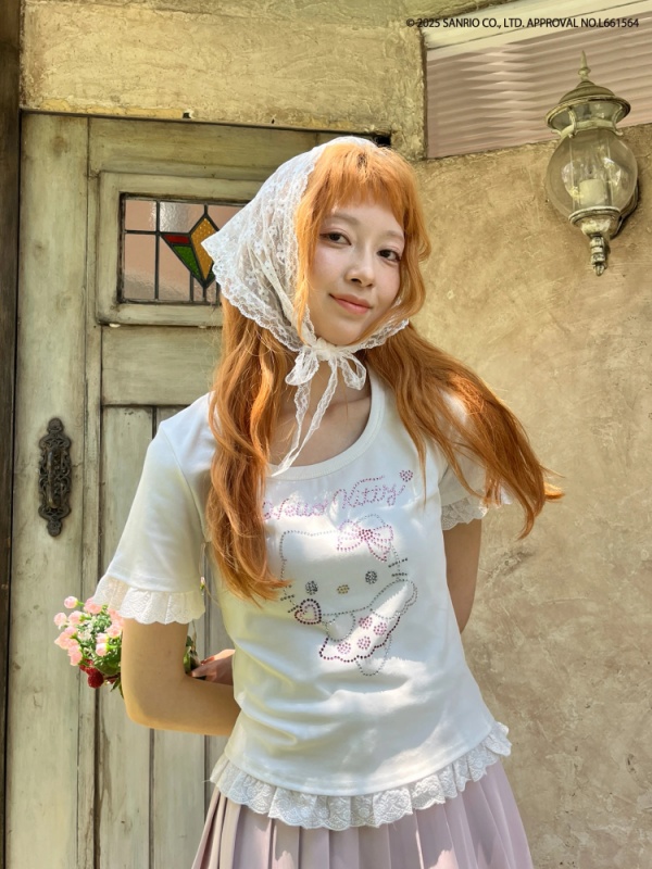 MORE self LOVE(モアセルフラブ) |ANGEL【HELLO KITTY】RHINESTONE TEE