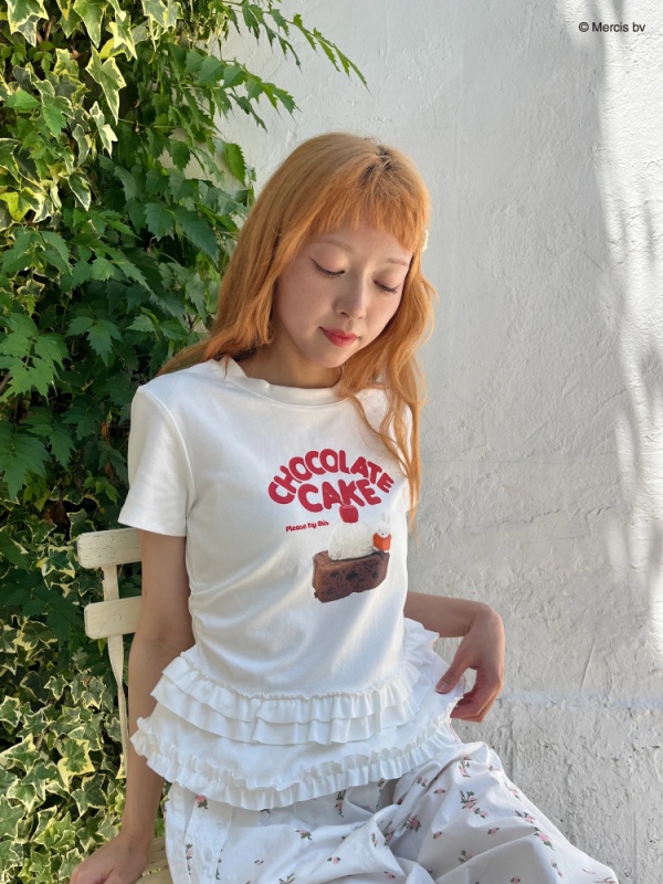 MORE self LOVE(モアセルフラブ) |【miffy】Chocolate Cake TEE(オフホワイト)
