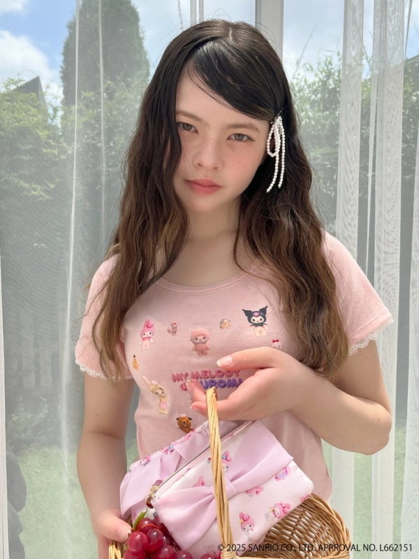 MORE self LOVE(モアセルフラブ) |【MY MELODY & KUROMI】HEART ENCYCLOPEDIA TEE